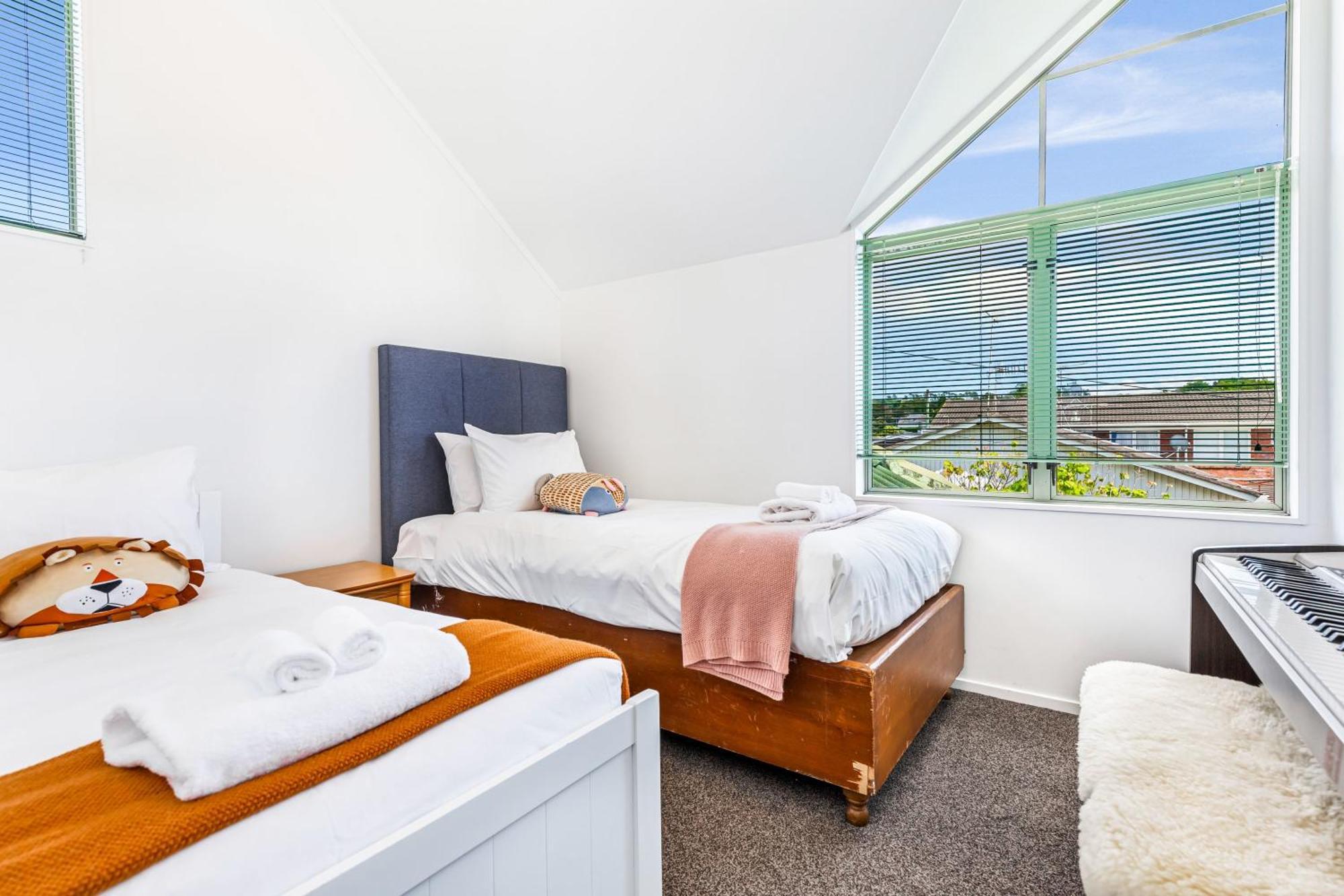 Private And Sunny 3-Bedroom Home With Parking オークランド エクステリア 写真