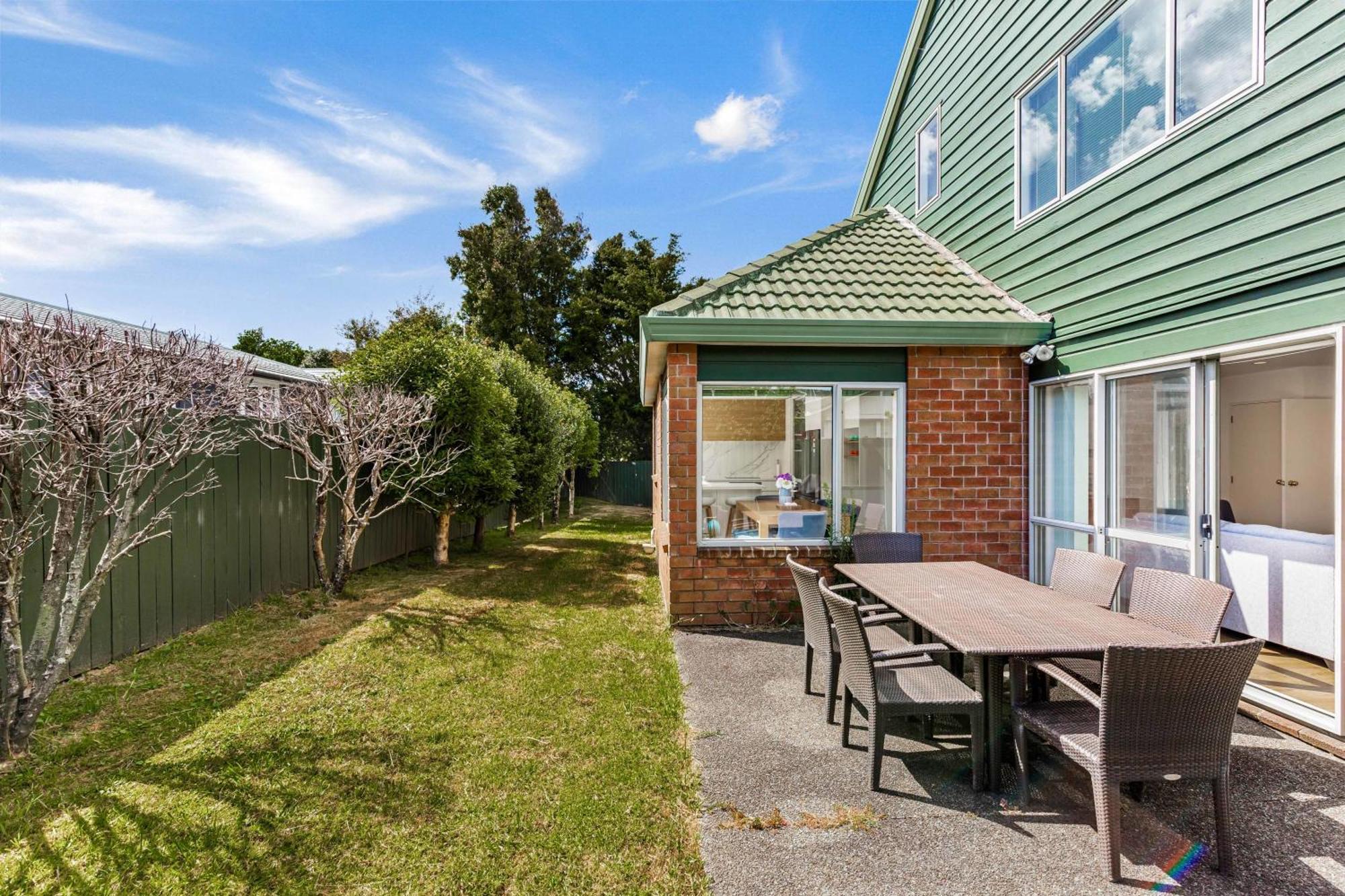 Private And Sunny 3-Bedroom Home With Parking オークランド エクステリア 写真